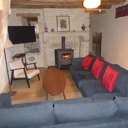 Familial Renove, Jardin Avec Jeux, Terrasse, Proche Circuits Randonnee, 7 Pers + 2 Bebes - Fr-1-611-4 Holiday home